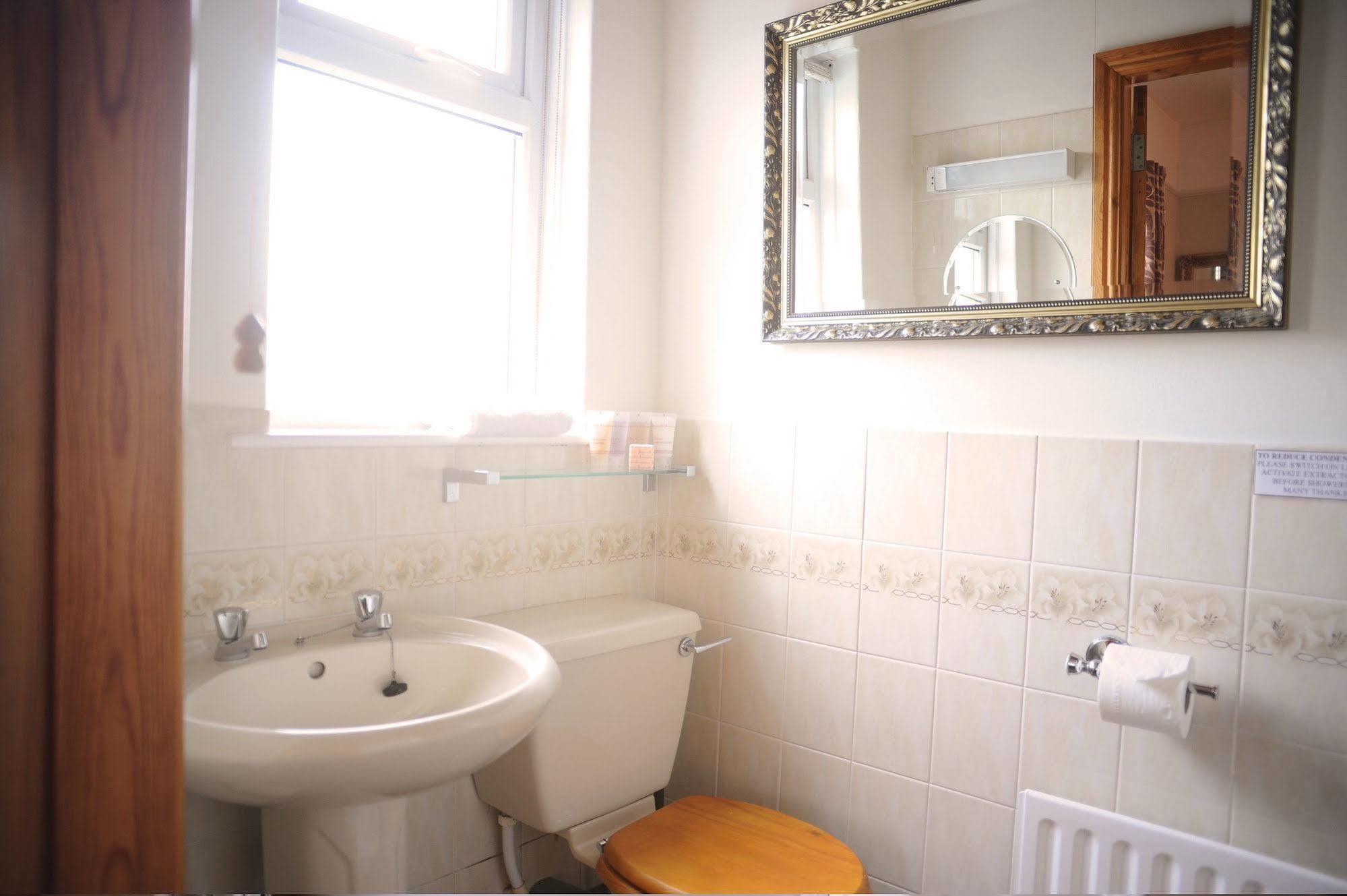 Chestnuts Guest House (Adults only) Windermere Extérieur photo